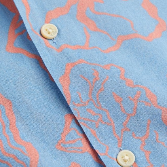 H&M Relaxed Fit Cotton Short Sleeve Shirt in Light Blue and Orange Peach Pattern - Picture 7 of 16